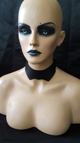 Maribaal Clothing  Tiphon leather Neck piece